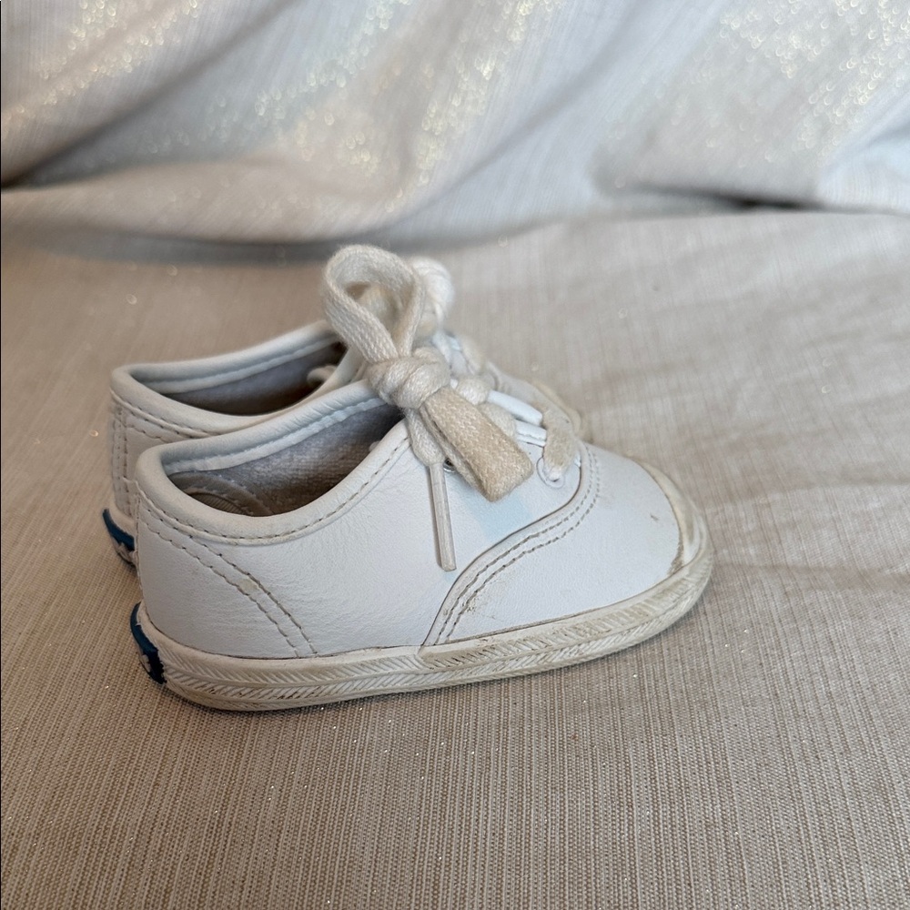 White Leather Keds Casual Lace-Up Tiny Shoes Sz 3m